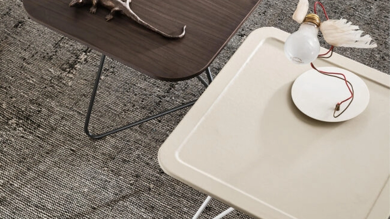 Tavolino Capitol con piano in essenza o ecopelle di Maronese