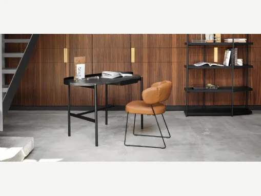 Scrittoio in legno con gambe in metallo Madame di Calligaris