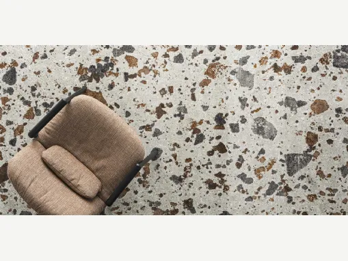 Tappeto che ricorda le pavimentazioni a mosaico Terrazzo di Calligaris
