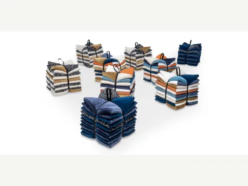 Pouf di design in tessuto U' Strozz di Calia