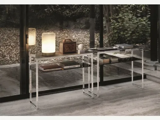Lampada da tavolo Pop in vetro sfumato bianco con base in acciaio laccato di Bontempi