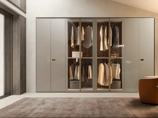Armadio con ante battenti Anteprima in laccato lucido Gris Beige di Presotto