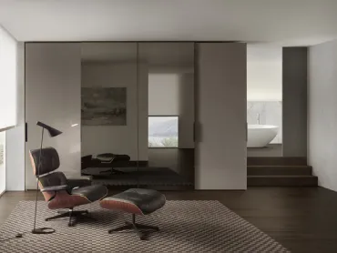 Armadio con ante scorrevoli in vetro laccato con Specchi centrali Glass di Olivieri