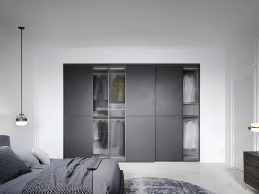 Armadio Layer con anta scorrevole in laccato opaco e vetro cannettato di Novamobili