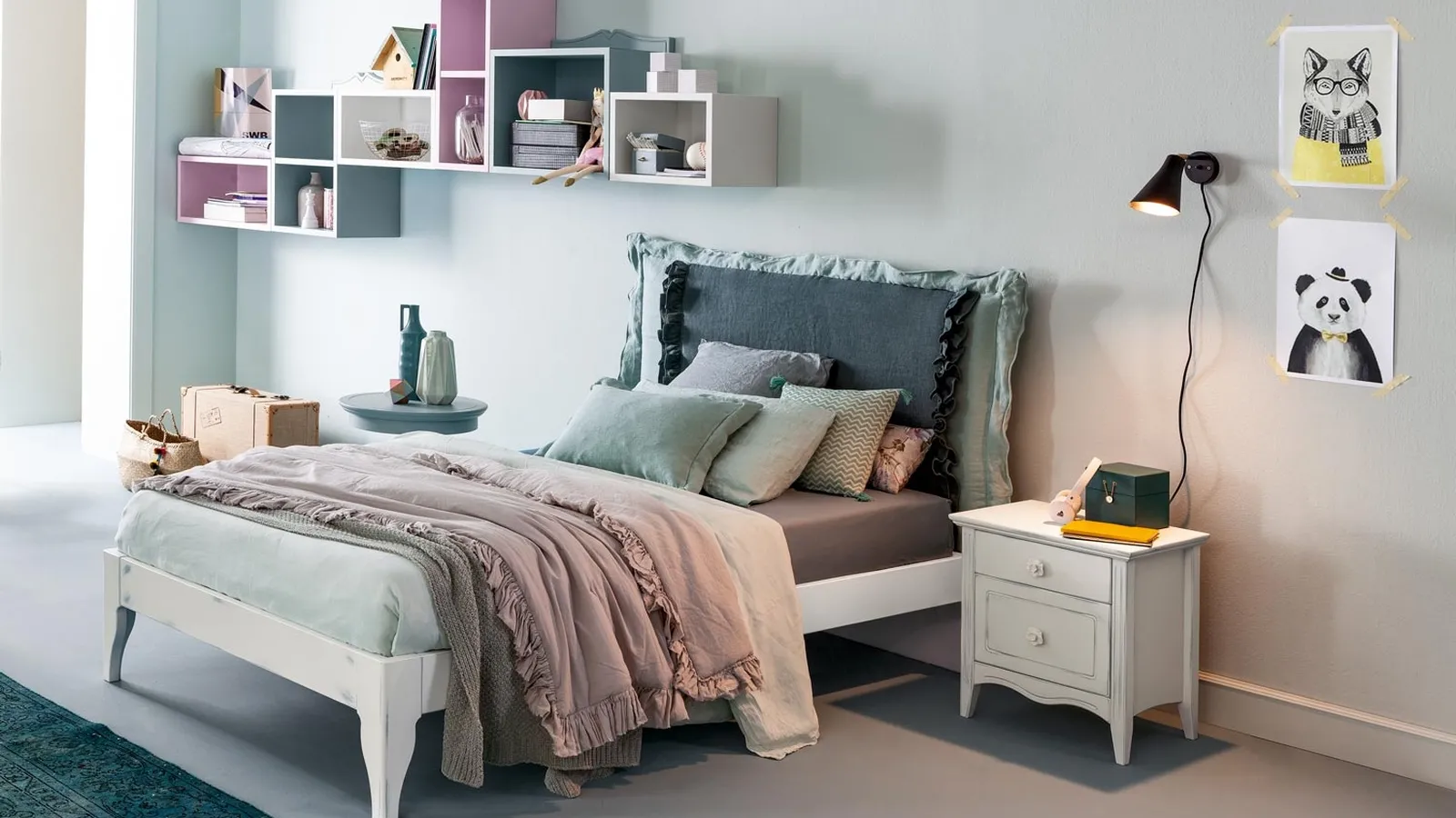 Cameretta per bambine stile shabby in legno Romantic Calipso di Callesella