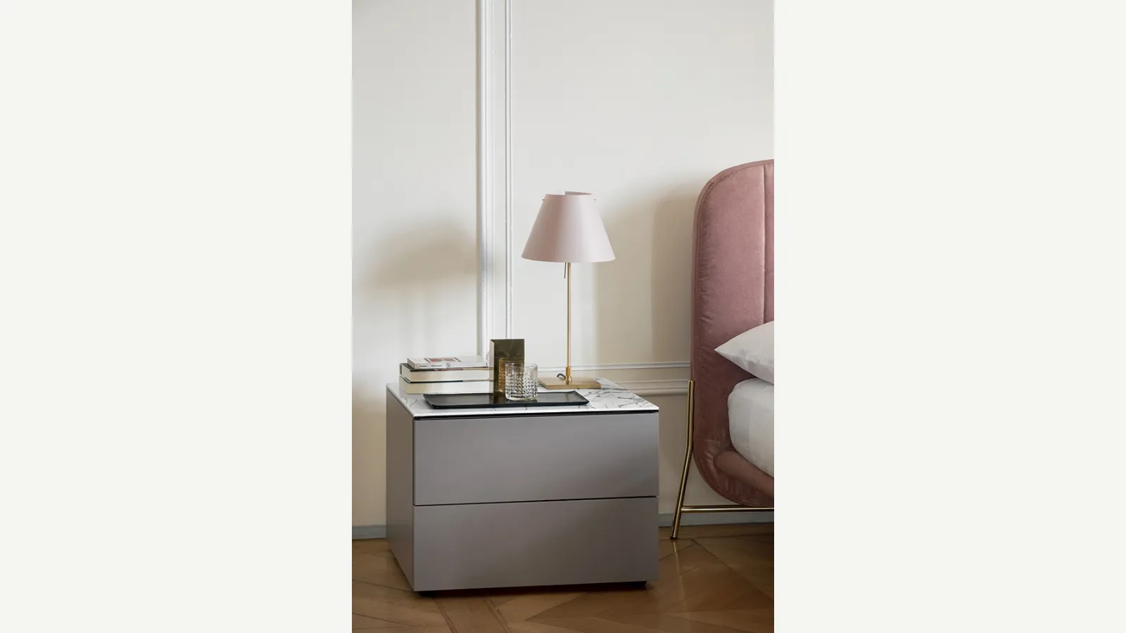 Comodino in laccato opaco Universal di Calligaris