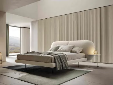 Letto imbottito Chloe di Veneran