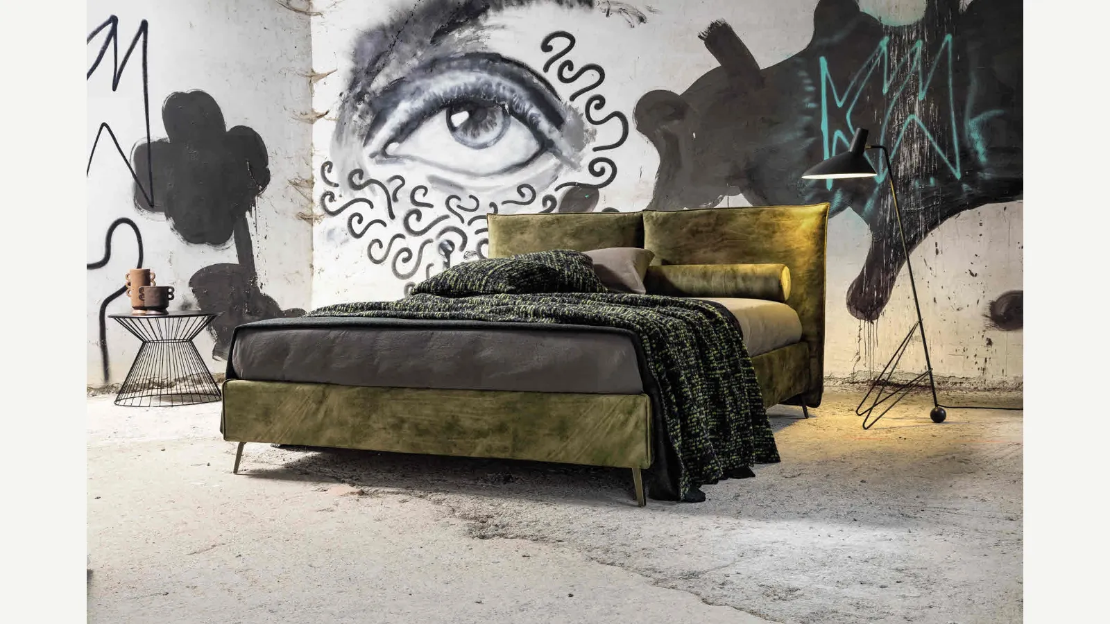 Letto con testiera Gaber di Veneran