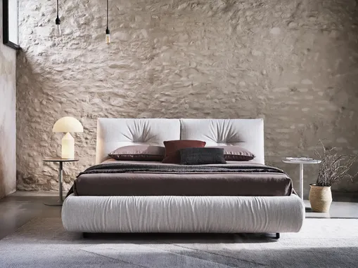 Letto in tessuto imbottito Kumo di Twils