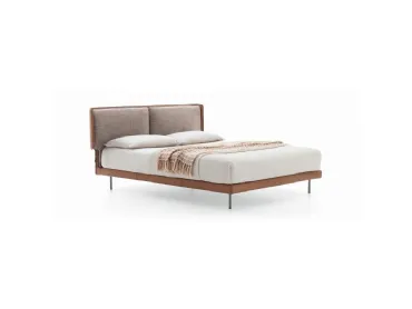 Letto in tessuto con testiera Skin di Ditre Italia