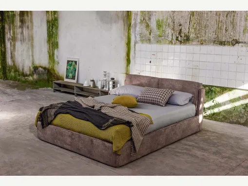 Letto in tessuto imbottito con testiera con cuscini reclinabili Icaro di Veneran