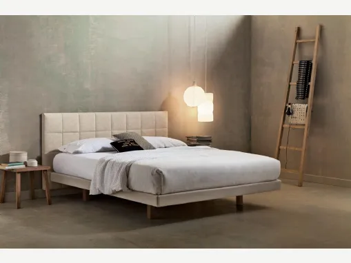 Letto matrimoniale in eco nabuk Testata Pensile con testiera applicata alla parete di Veneran