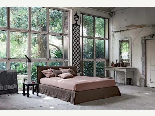 Letto in tessuto reversibile con testiera Twin Double di Veneran
