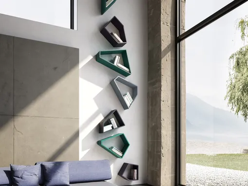 Libreria sospesa Space di Voltan