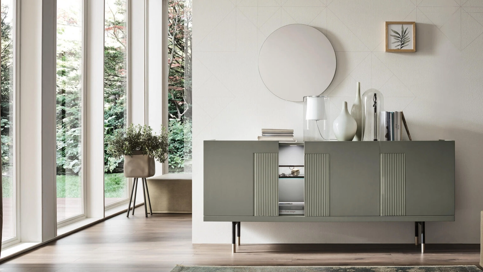 Madia Aura Glass in laccato con inserti decorativi di Maronese