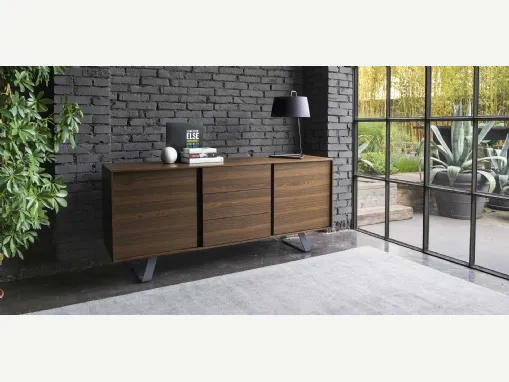 Madia in legno a 3 ante con piedini in metallo Secret di Calligaris