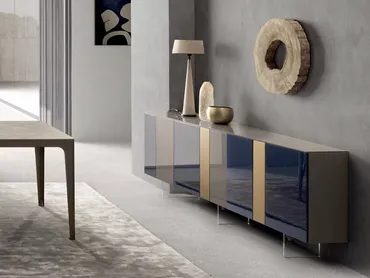 Madia InclinART in laccato lucido di Presotto