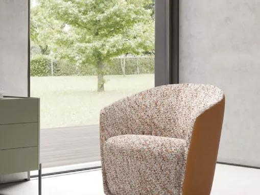 Poltroncina Fuller in tessuto e pelle di Presotto