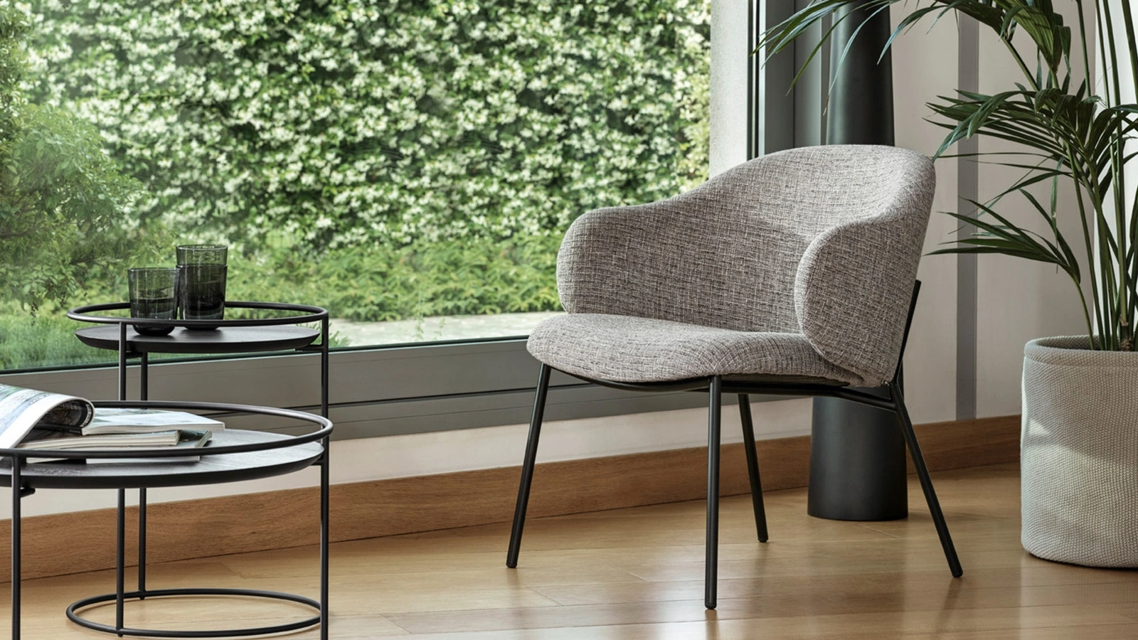 Poltroncina con seduta lounge Holly di Calligaris