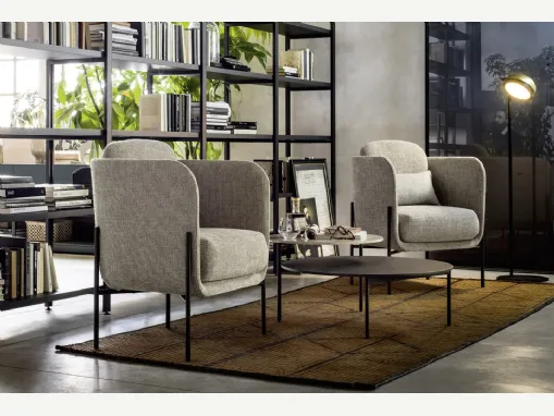 Poltroncina Haiku in tessuto imbottito di Novamobili