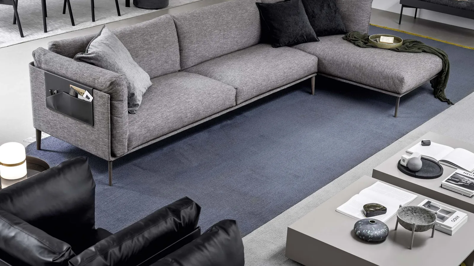 Divano con penisola Kubì in tessuto di Novamobili