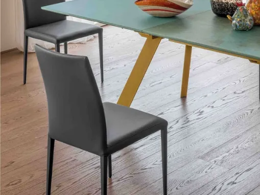 Sedia rivestita in ecopelle Dandy di Altacom