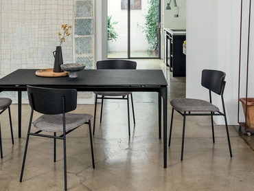 Sedia in legno con seduta imbottita Fifties di Calligaris