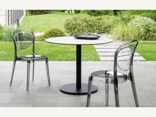 Sedia in plastica trasparente impilabile Parisienne di Calligaris