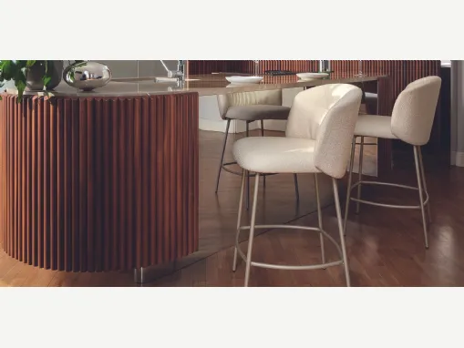 Sgabello Sweel in tessuto imbottito di Calligaris