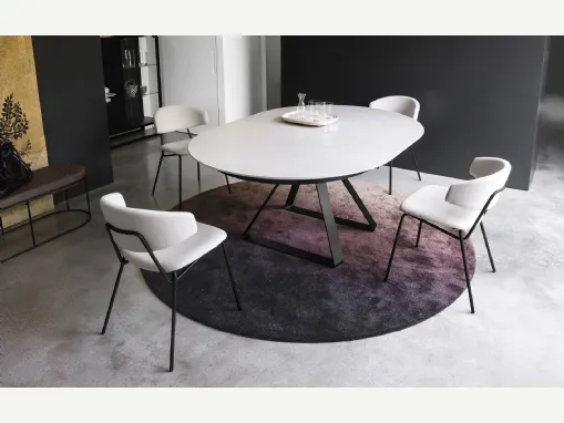 Tavolo allungabile con piano in ceramica e gambe in metallo Atlante di Calligaris