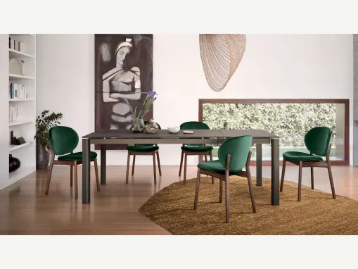 Tavolo allungabile con piano in ceramica effetto bronzo e gambe in alluminio Stream di Calligaris