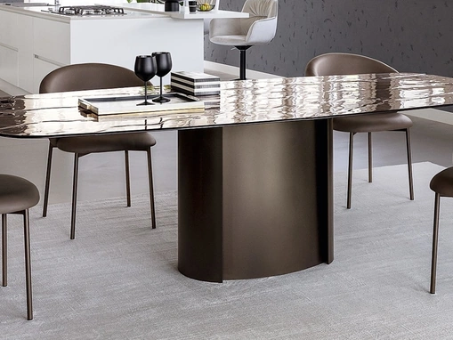 Tavolo in vetro Yoroi di Calligaris