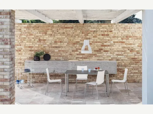 Sedia da giardino impilabile Eva Outdoor in polipropilene con struttura in acciaio laccato di Bontempi