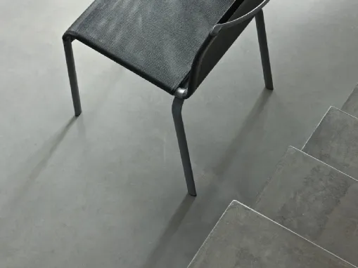 Sedia da giardino impilabile Net Outdoor con rivestimento in Texplast e struttura in acciaio laccato di Bontempi